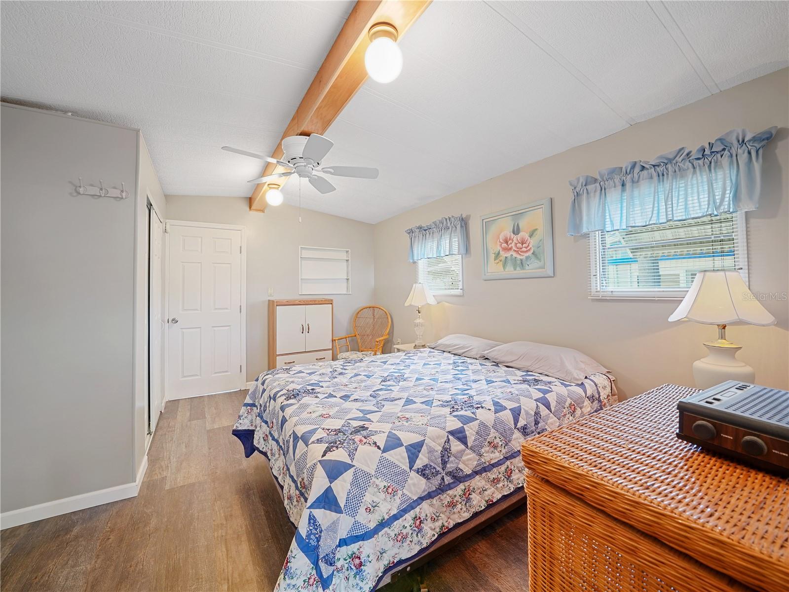 SADDLEBAG LAKE - Residential