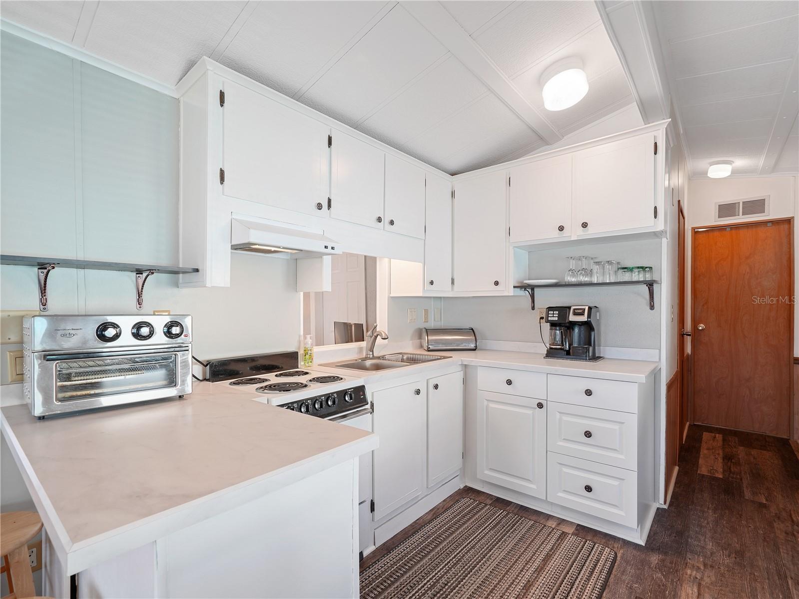 SADDLEBAG LAKE - Residential