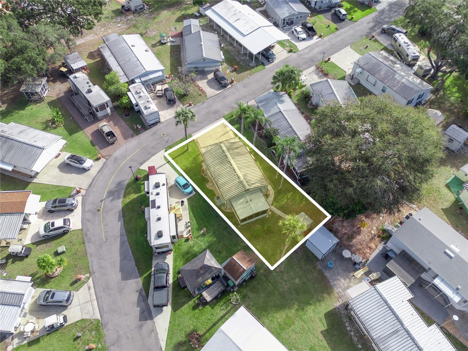 SADDLEBAG LAKE - Residential