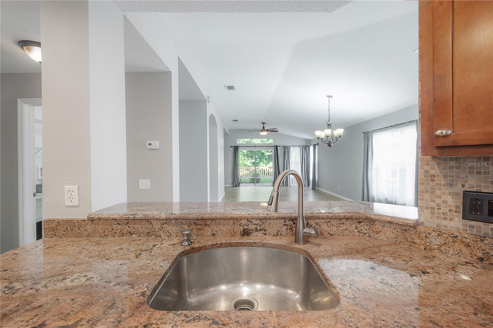 WESTCHASE SEC 372 & PARK SITE - Residential Lease