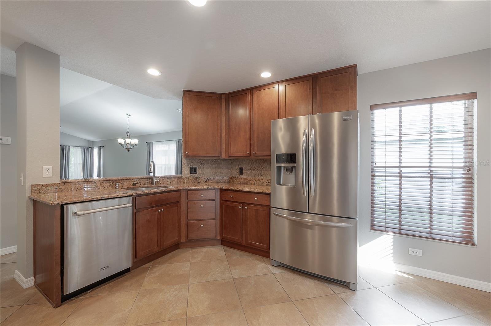 WESTCHASE SEC 372 & PARK SITE - Residential Lease