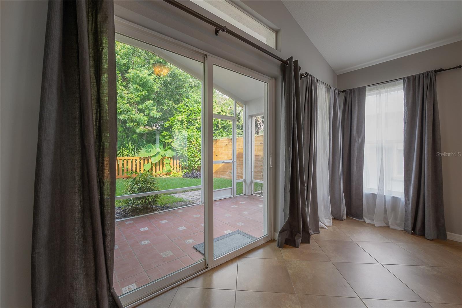 WESTCHASE SEC 372 & PARK SITE - Residential Lease