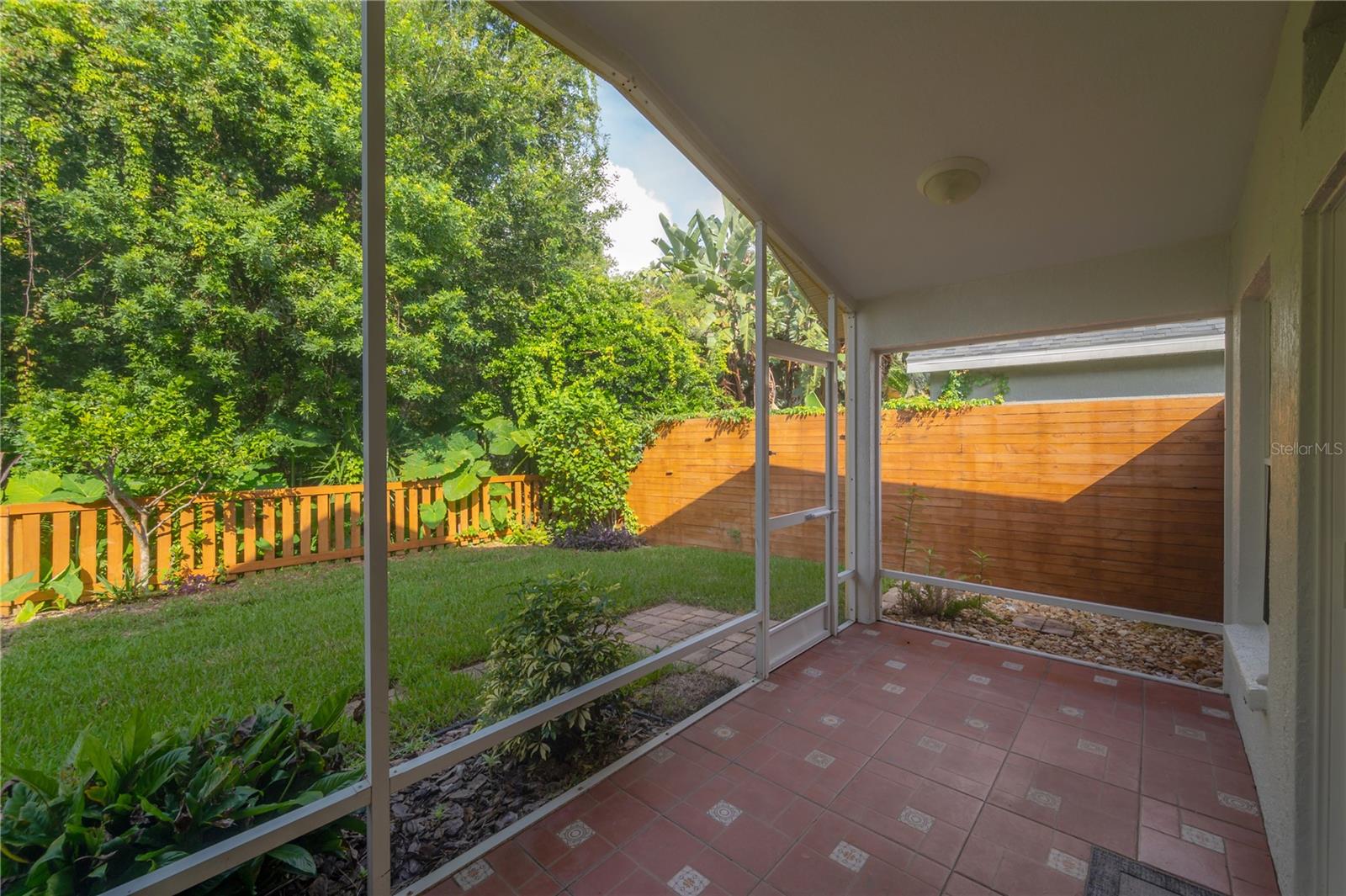 WESTCHASE SEC 372 & PARK SITE - Residential Lease