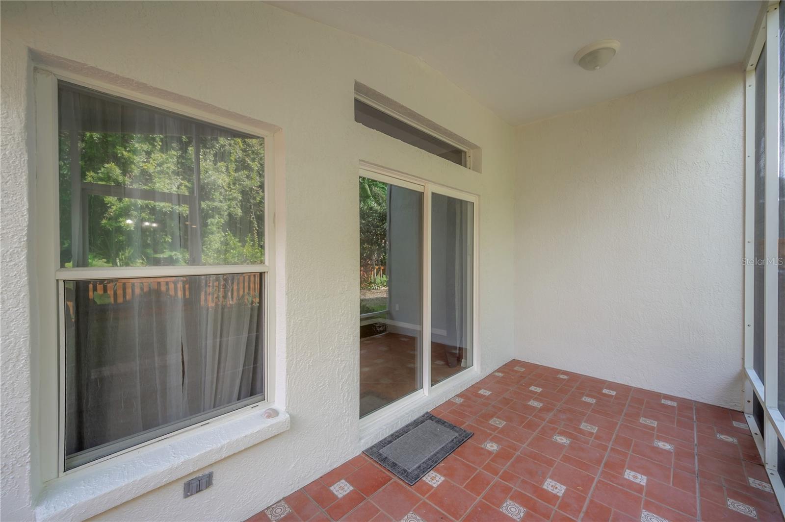 WESTCHASE SEC 372 & PARK SITE - Residential Lease