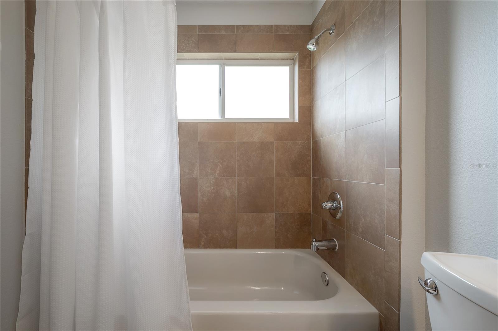 WESTCHASE SEC 372 & PARK SITE - Residential Lease