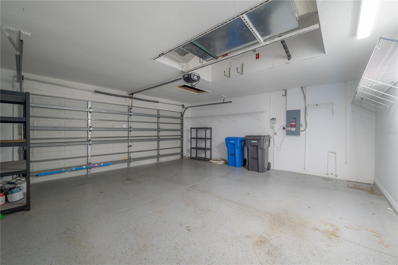 WESTCHASE SEC 372 & PARK SITE - Residential Lease