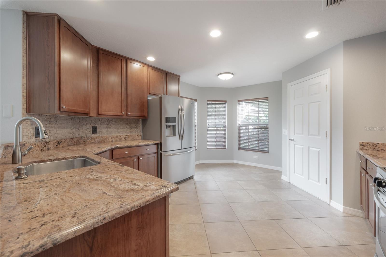 WESTCHASE SEC 372 & PARK SITE - Residential Lease