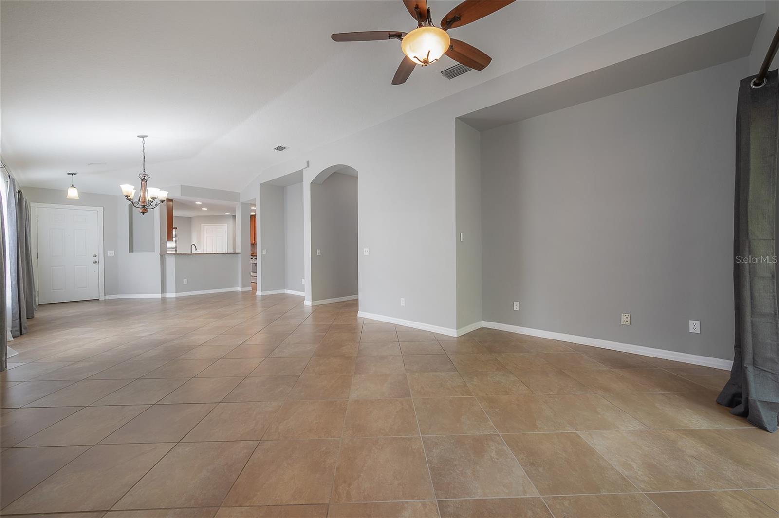 WESTCHASE SEC 372 & PARK SITE - Residential Lease