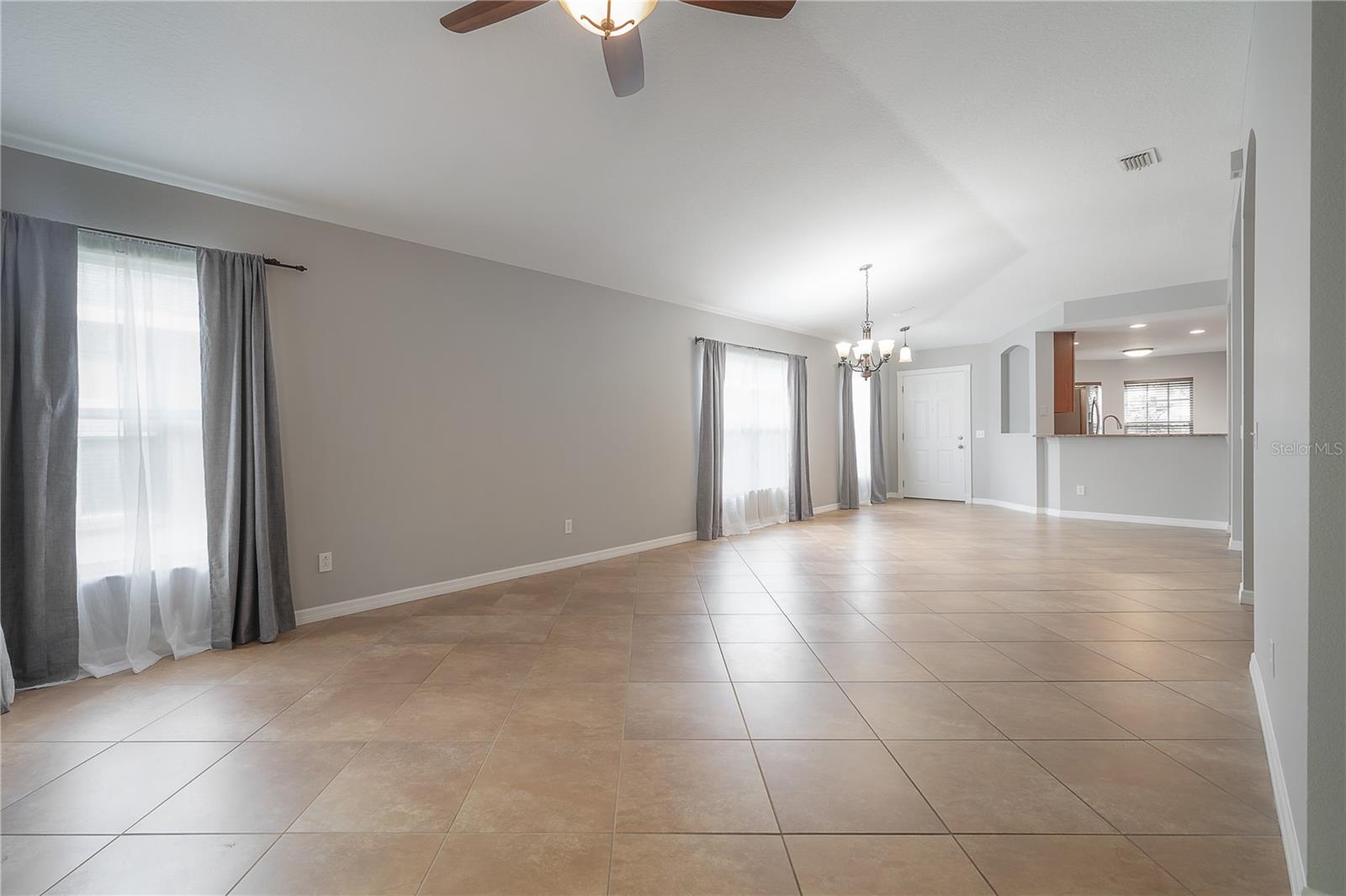 WESTCHASE SEC 372 & PARK SITE - Residential Lease