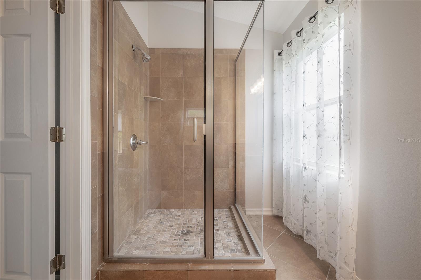 WESTCHASE SEC 372 & PARK SITE - Residential Lease