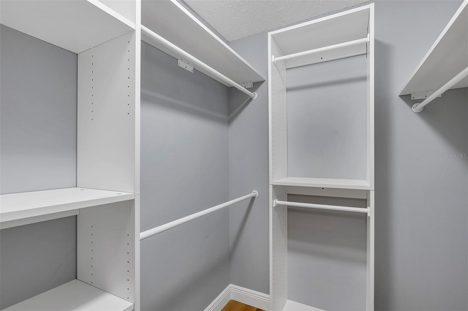 ON TOP OF THE WORLD/CENTRAL REPLA - Residential