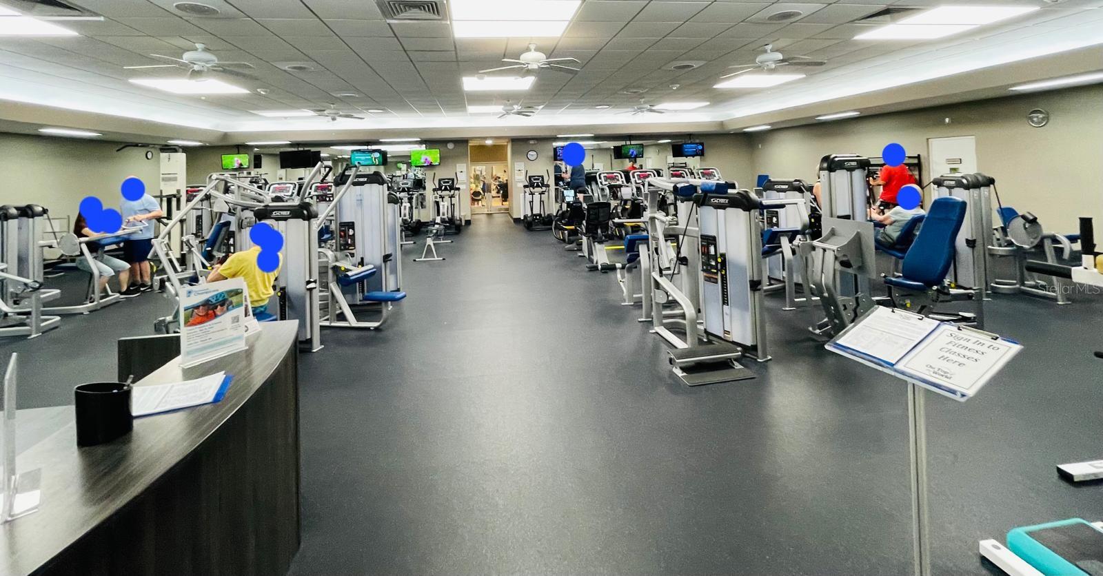 ON TOP OF THE WORLD/CENTRAL REPLA - Residential