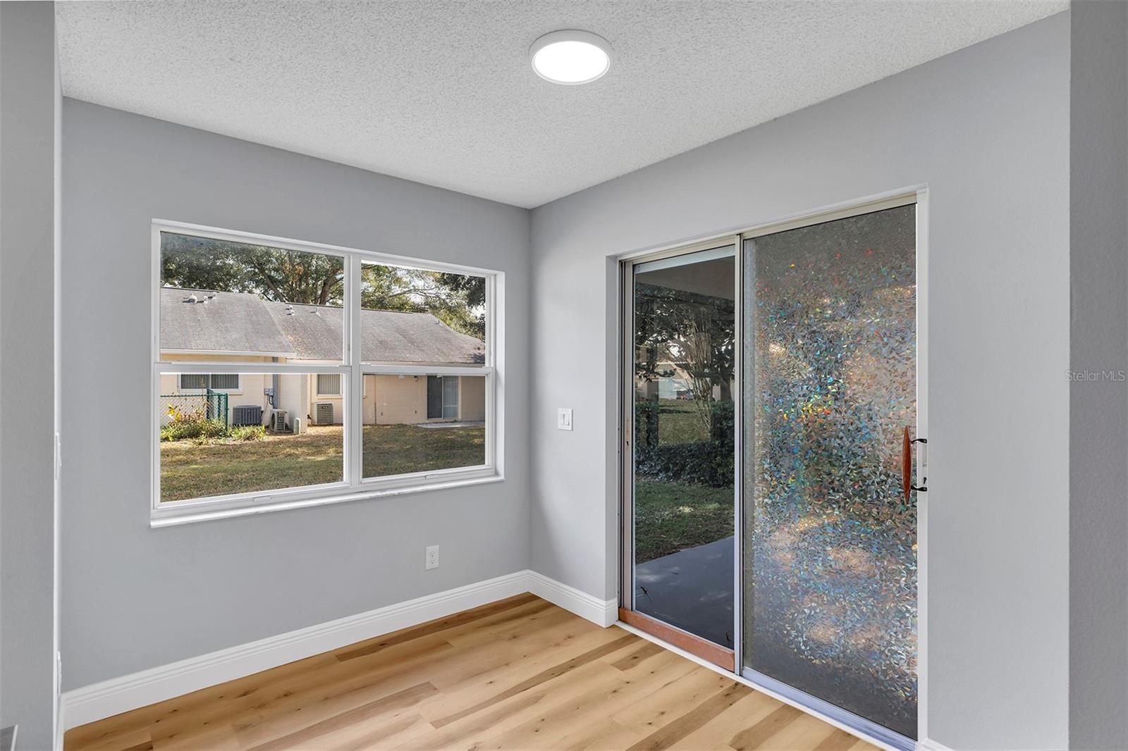 ON TOP OF THE WORLD/CENTRAL REPLA - Residential