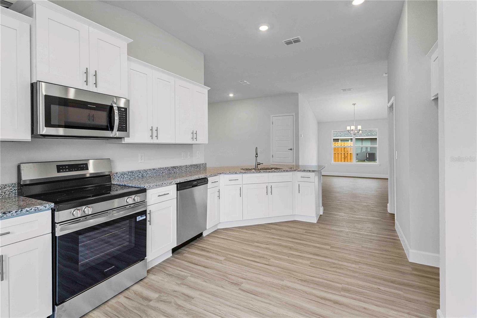 PRESERVE/LAUREL LAKE - Residential