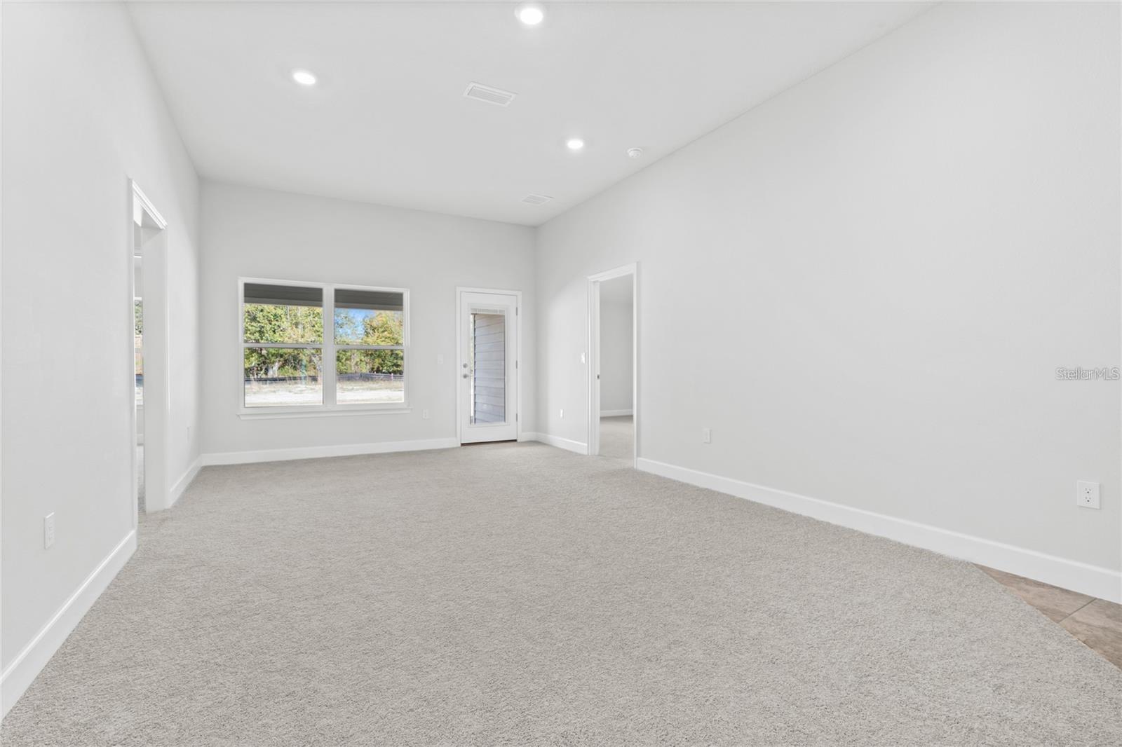 PRESERVE/LAUREL LAKE - Residential