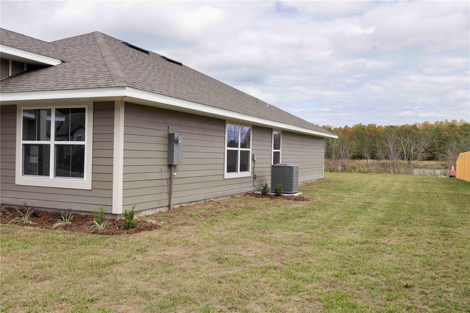 PRESERVE/LAUREL LAKE - Residential