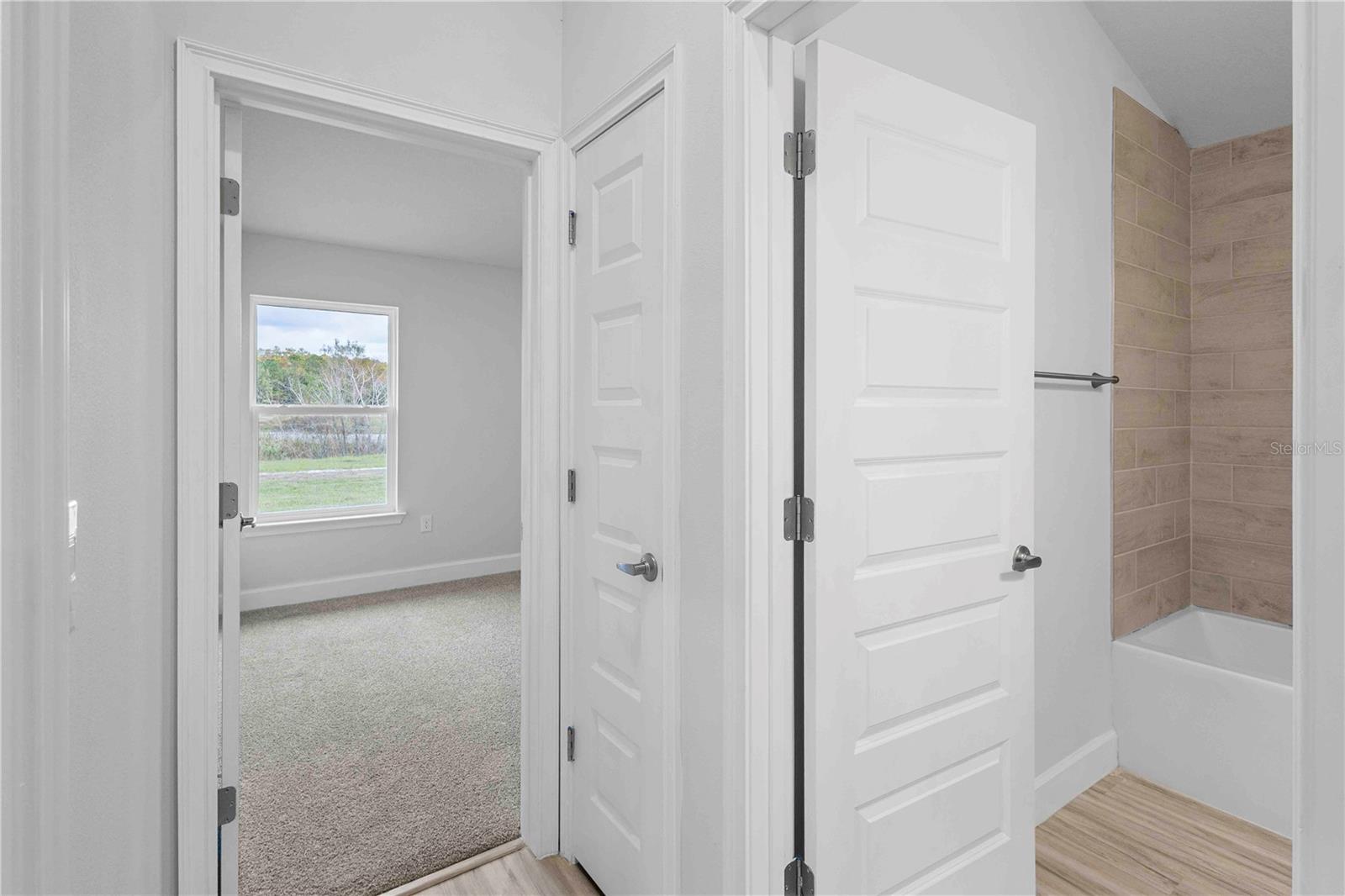 PRESERVE/LAUREL LAKE - Residential