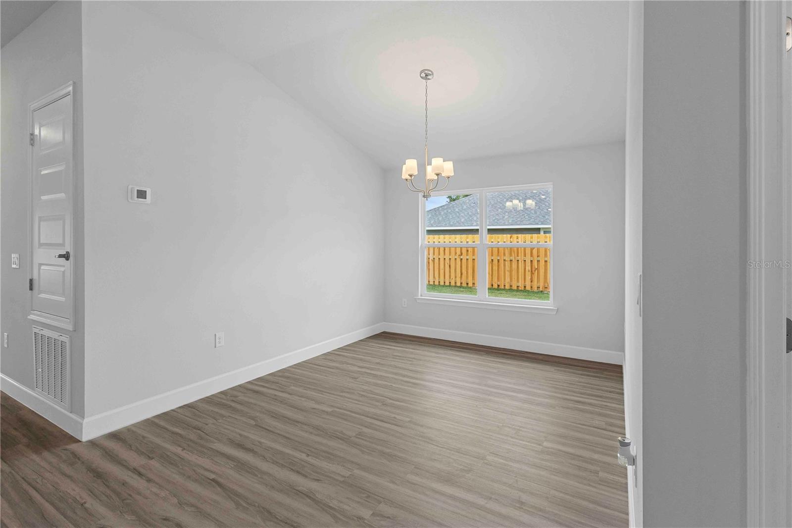 PRESERVE/LAUREL LAKE - Residential