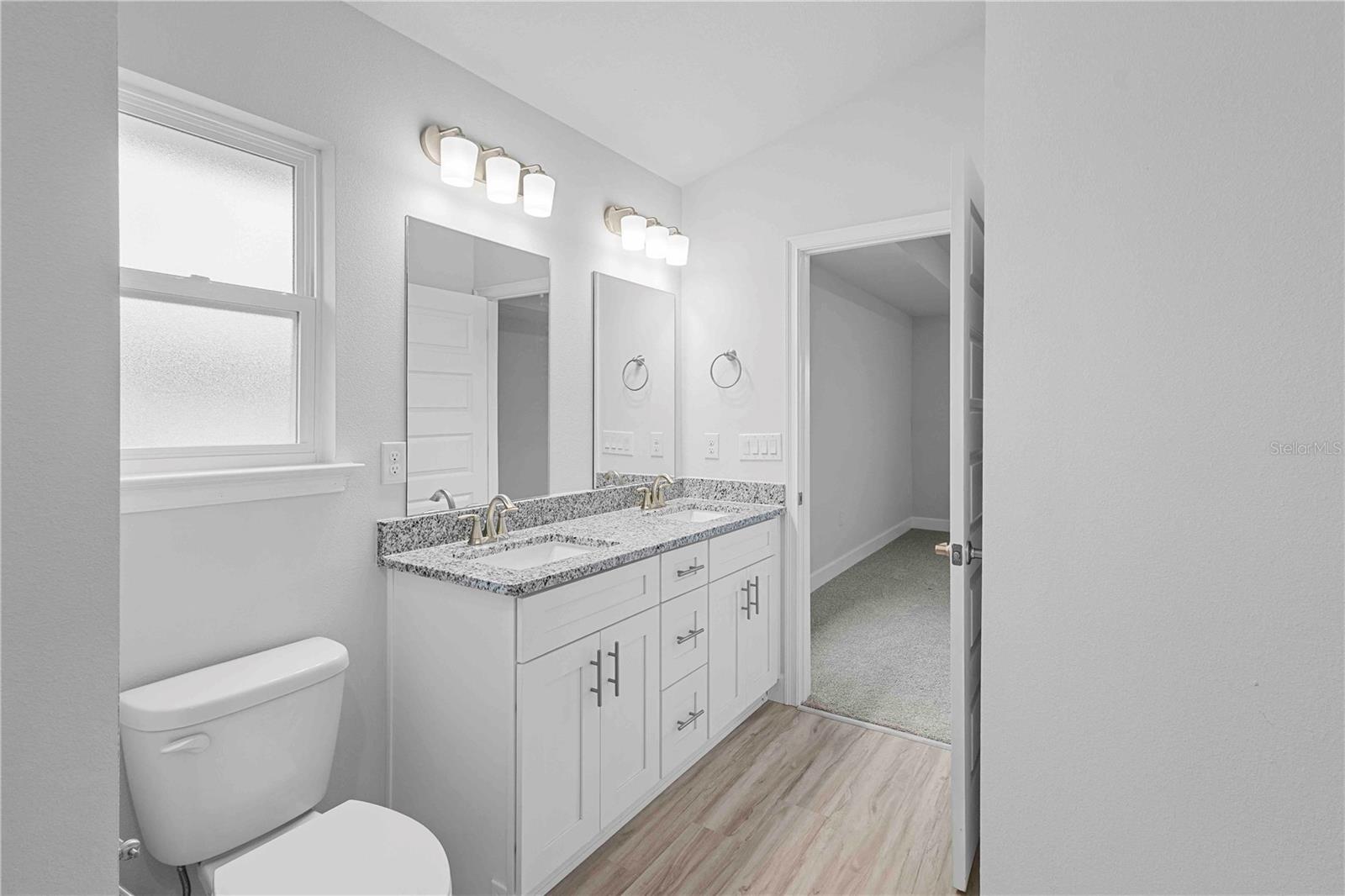 PRESERVE/LAUREL LAKE - Residential