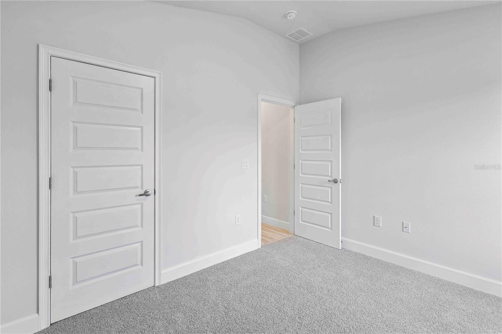 PRESERVE/LAUREL LAKE - Residential