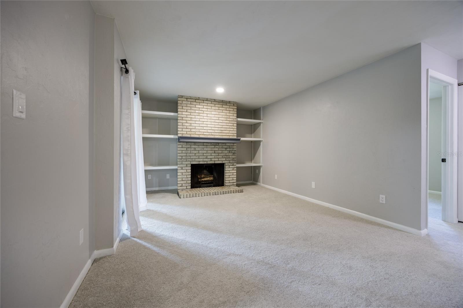 VALWOOD UNIT 2 - Residential