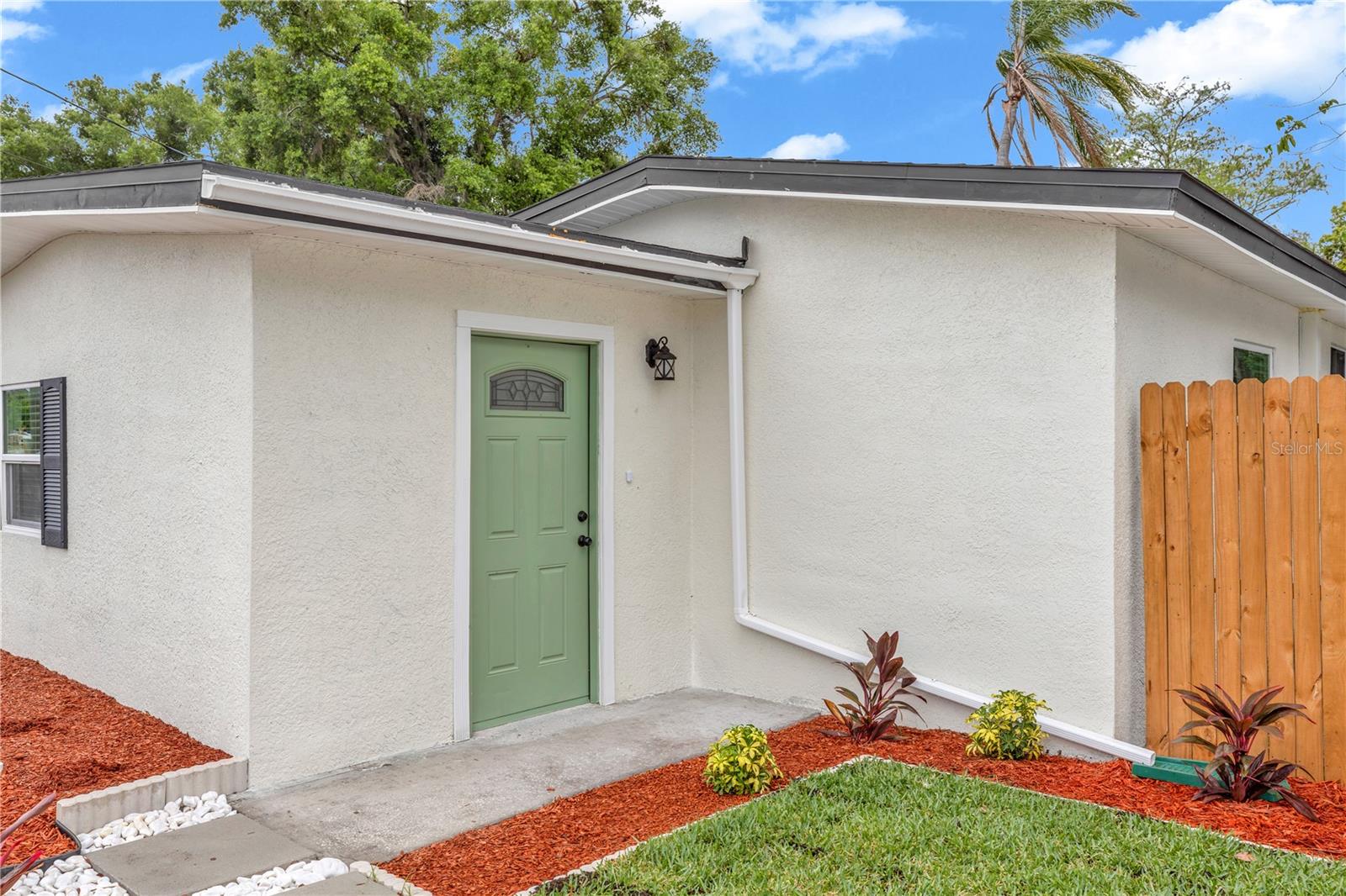 1262 SEMINOLA BOULEVARD