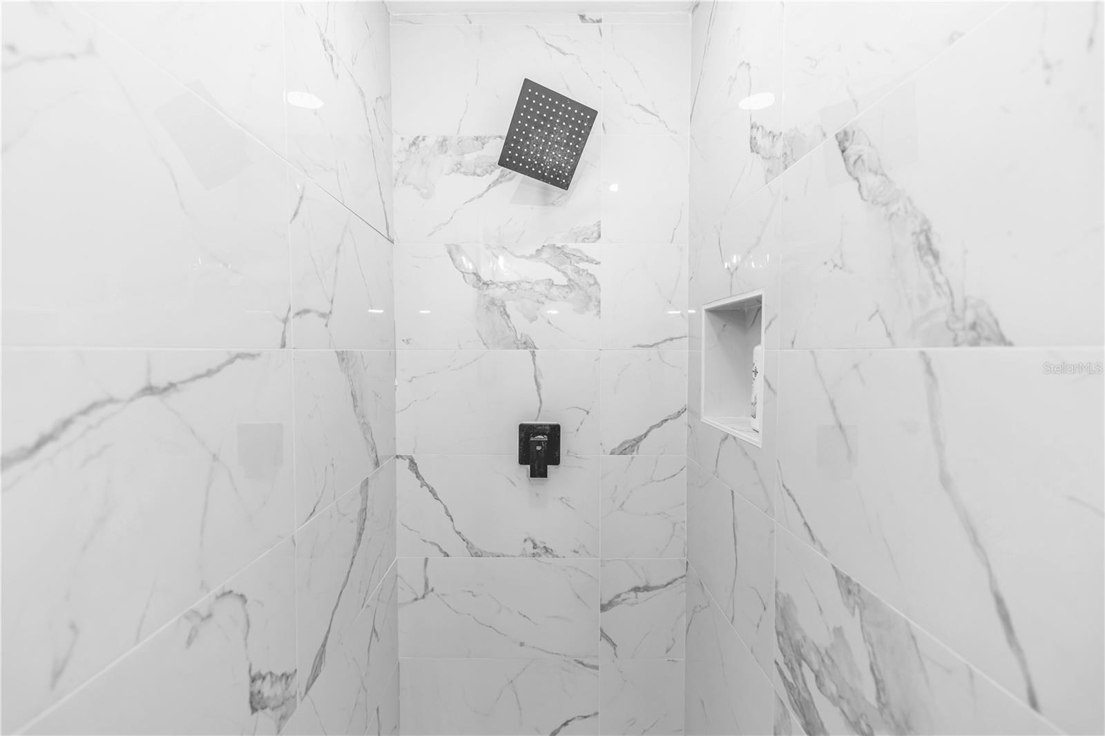 SPORTSMANS PARADISE - Residential