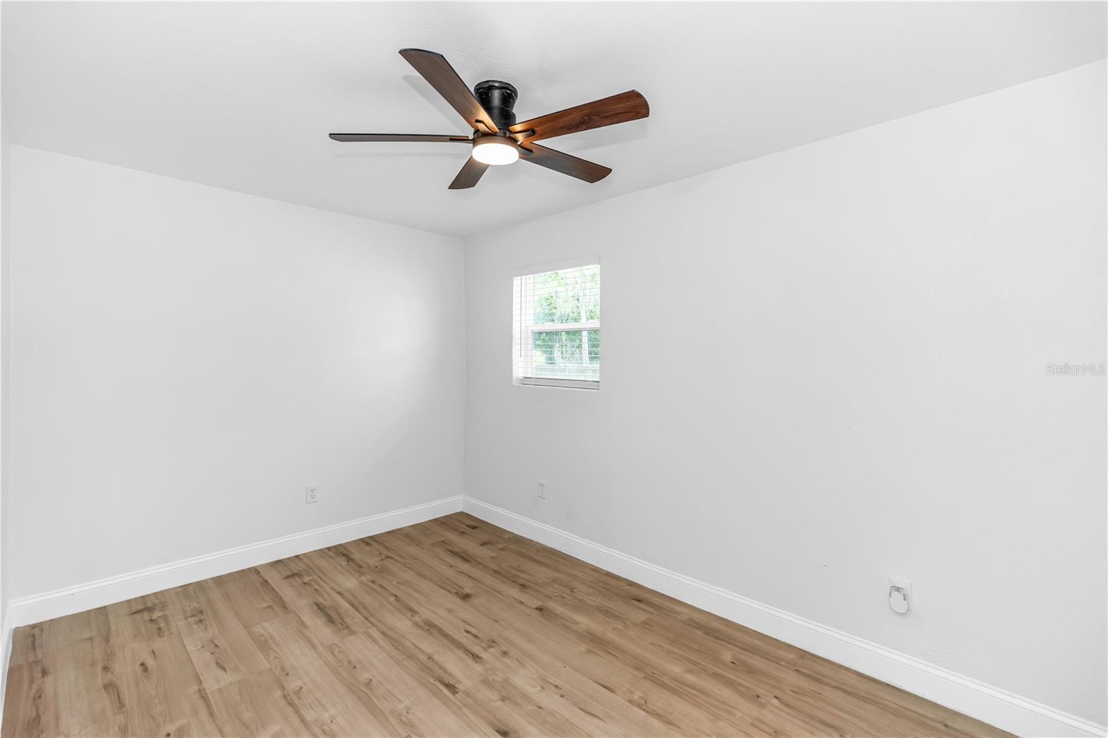 SPORTSMANS PARADISE - Residential