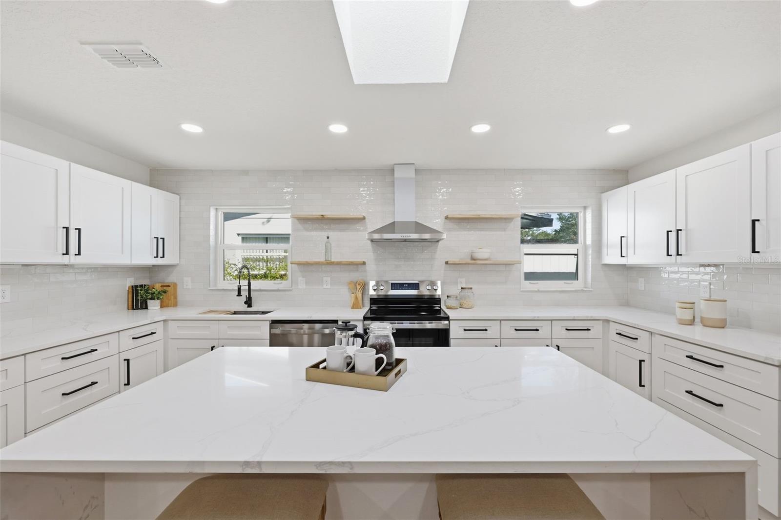 SUN-LIT SHORES - Residential