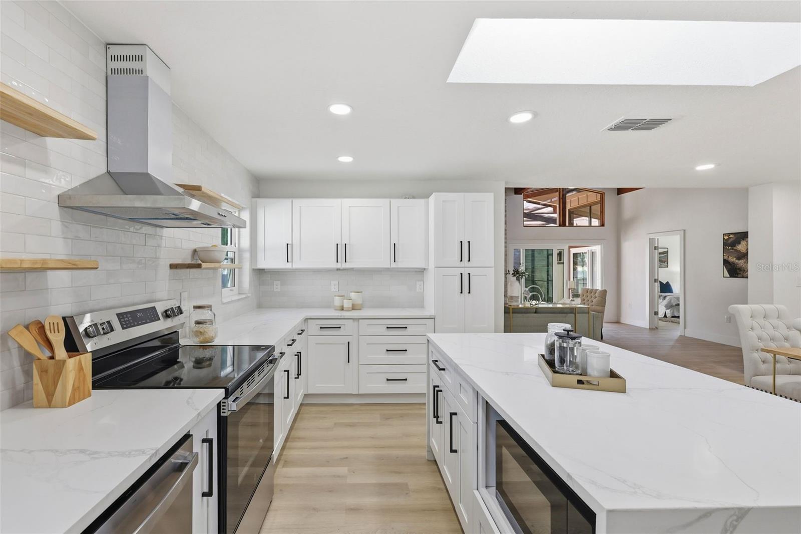 SUN-LIT SHORES - Residential