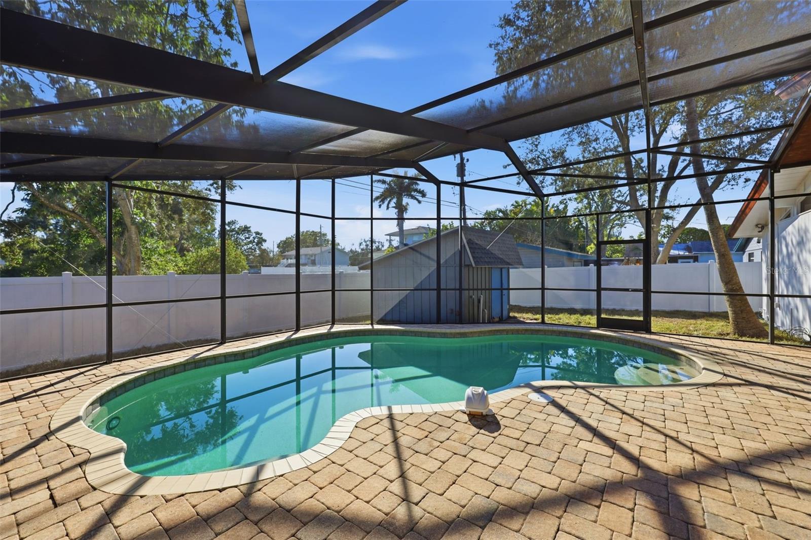 SUN-LIT SHORES - Residential