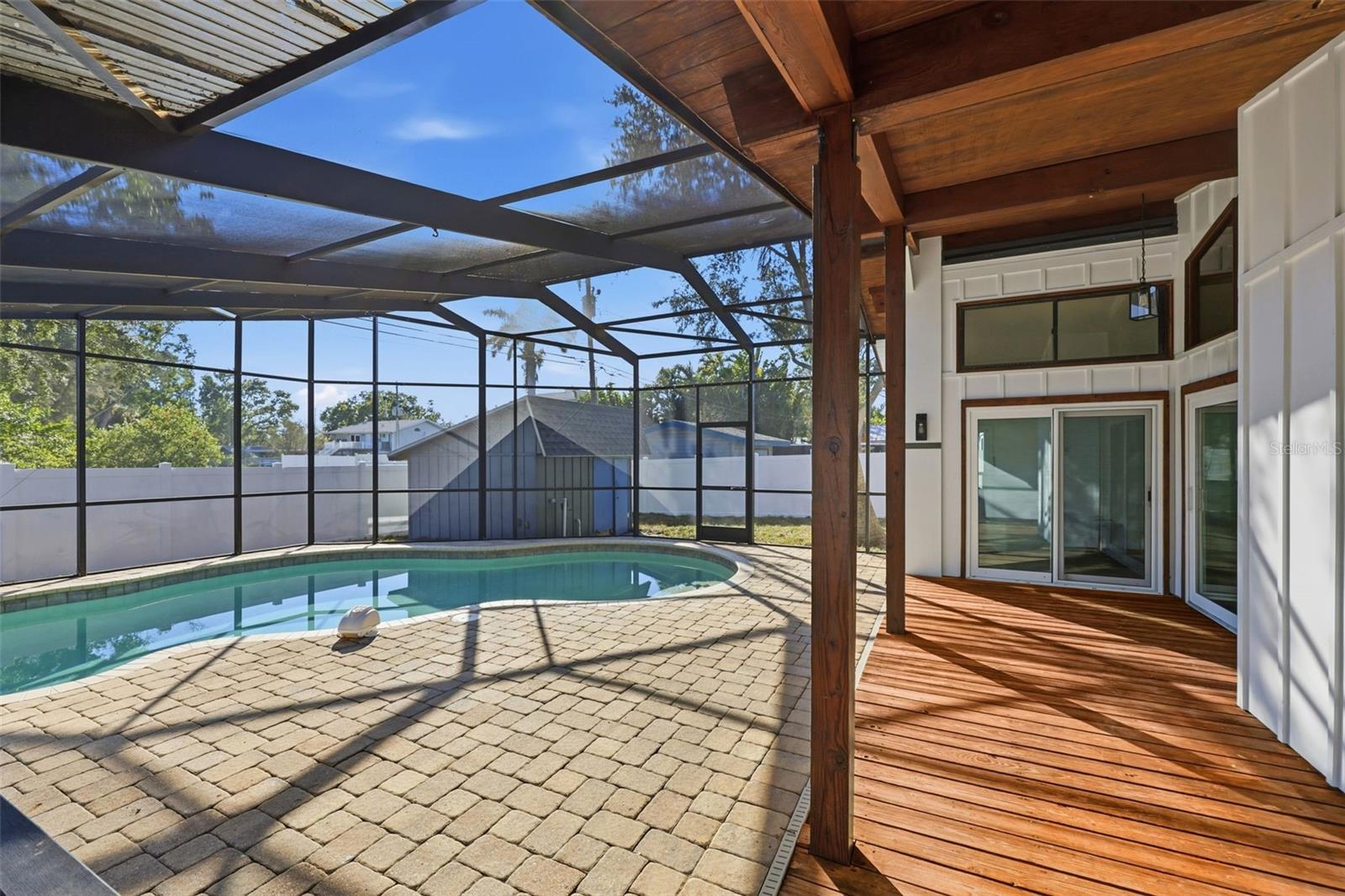 SUN-LIT SHORES - Residential