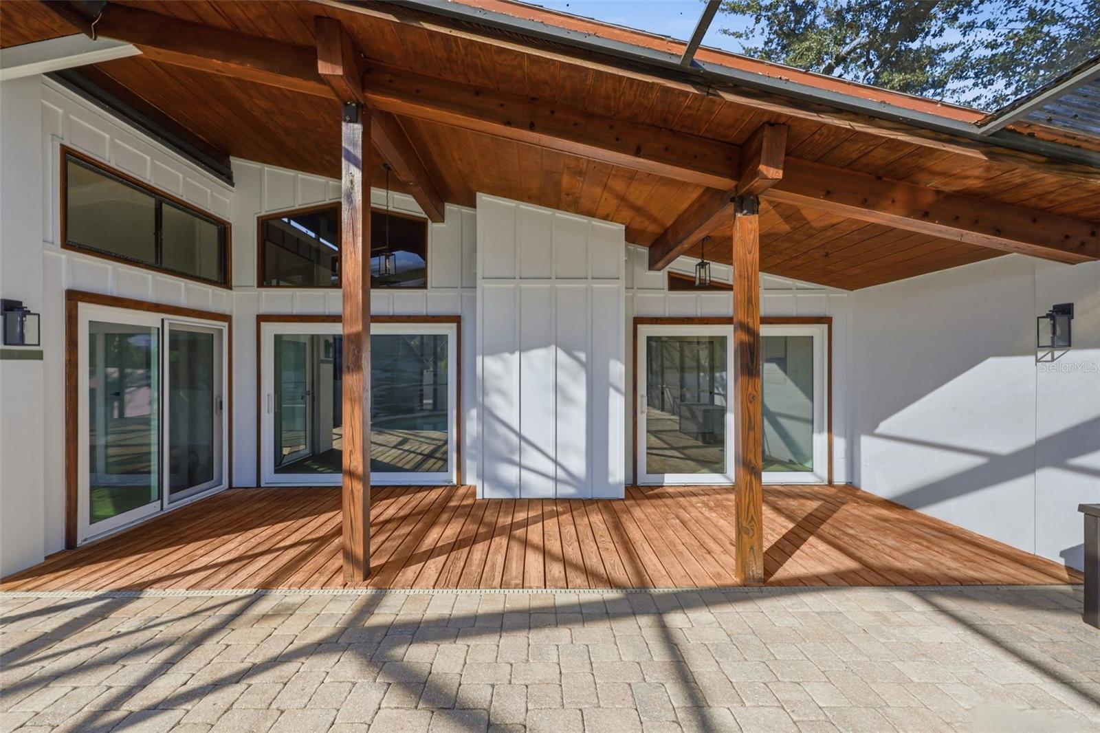 SUN-LIT SHORES - Residential