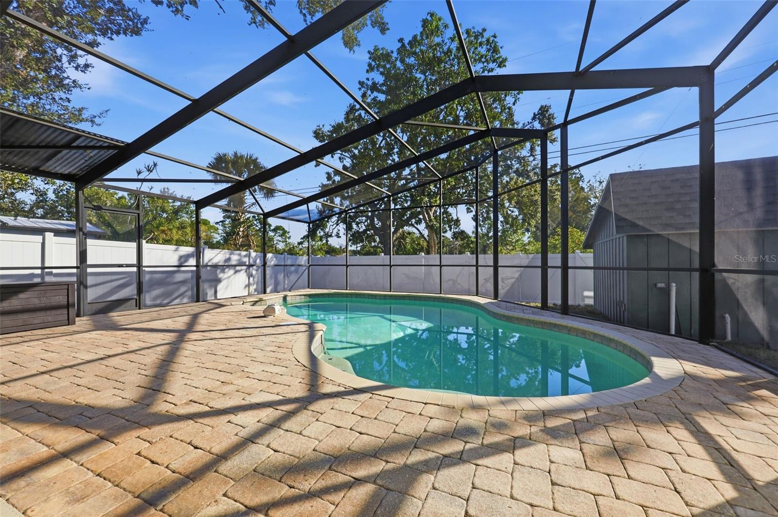 SUN-LIT SHORES - Residential