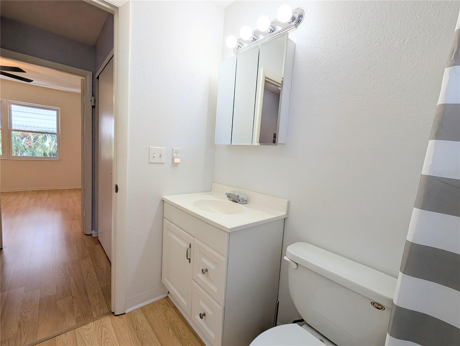 BAYSHORE GARDENS APTS 5 - Residential