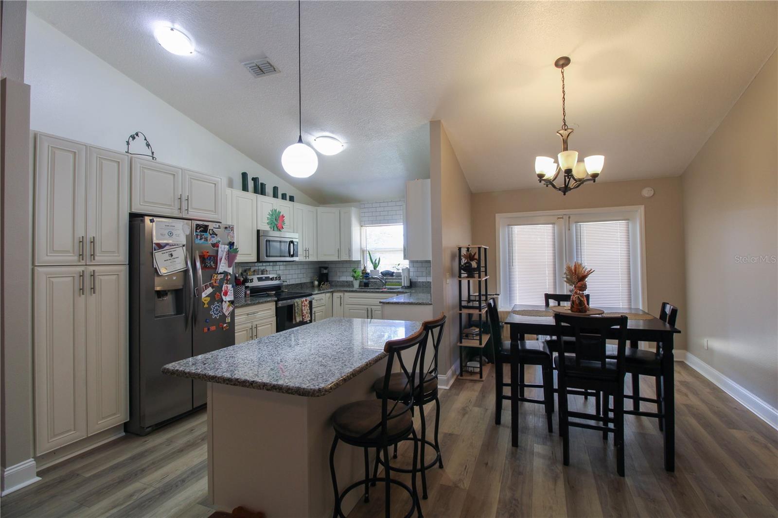 LOUISA POINTE PH V SUB - Residential Lease