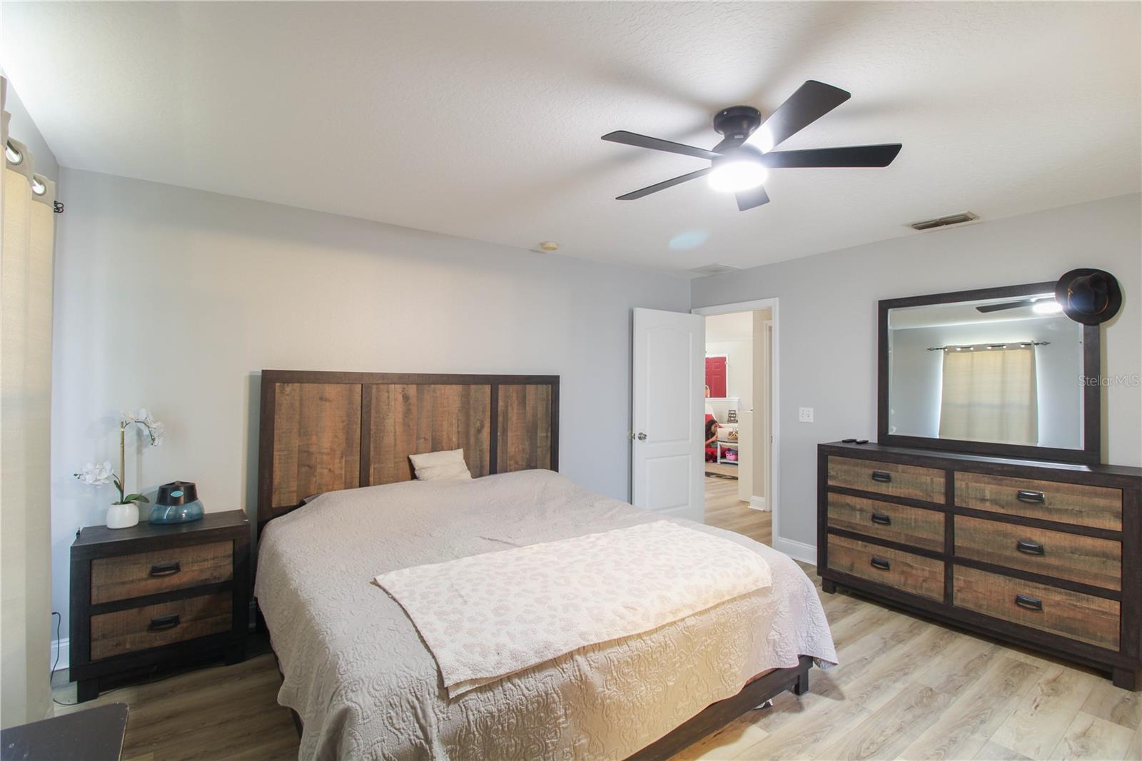 LOUISA POINTE PH V SUB - Residential Lease