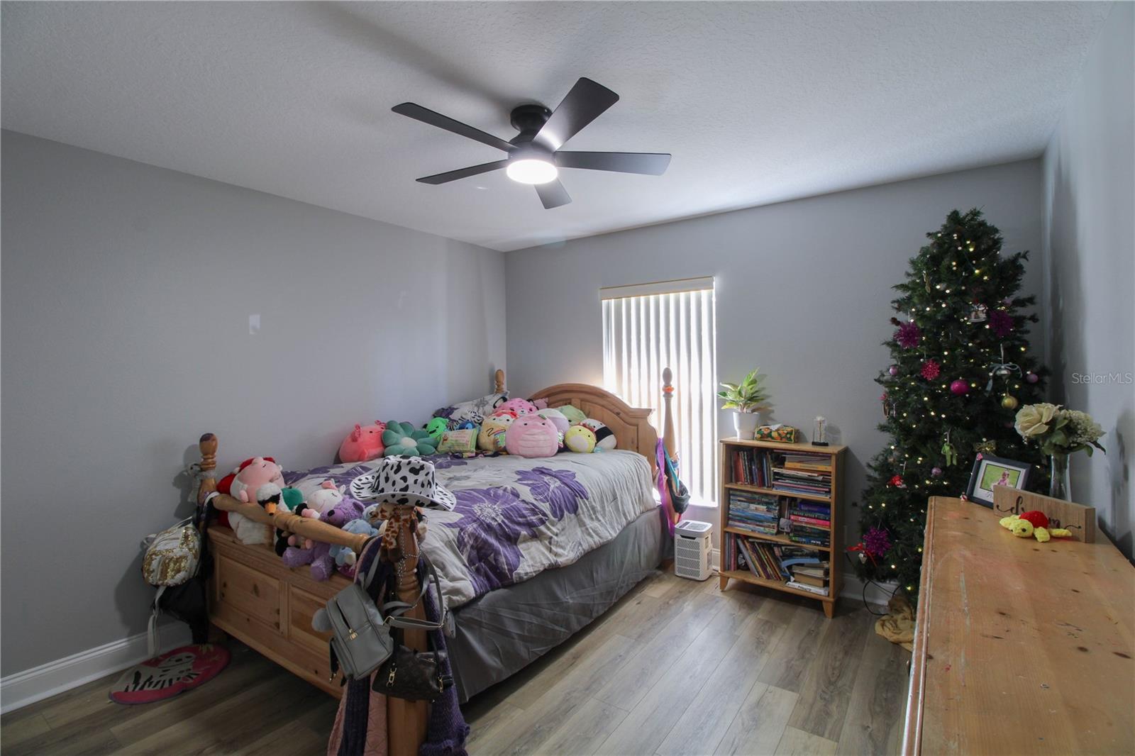 LOUISA POINTE PH V SUB - Residential Lease