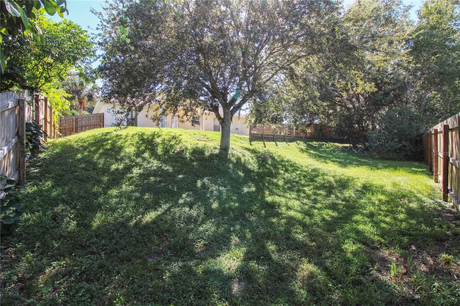 LOUISA POINTE PH V SUB - Residential Lease