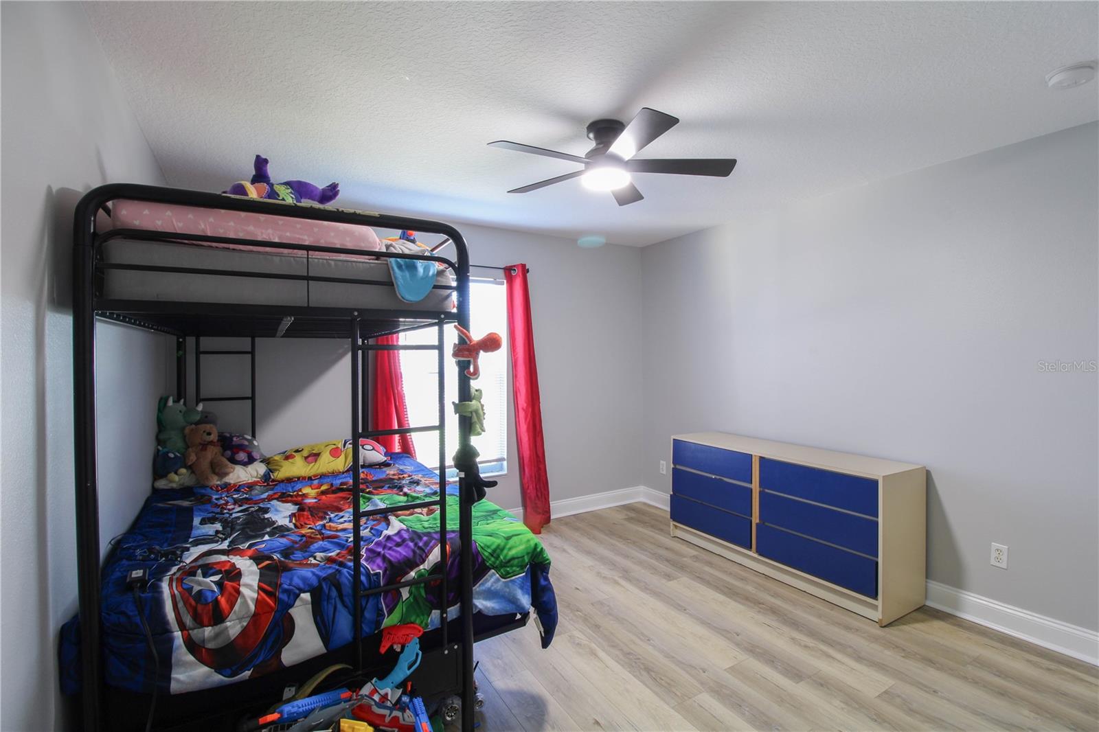 LOUISA POINTE PH V SUB - Residential Lease