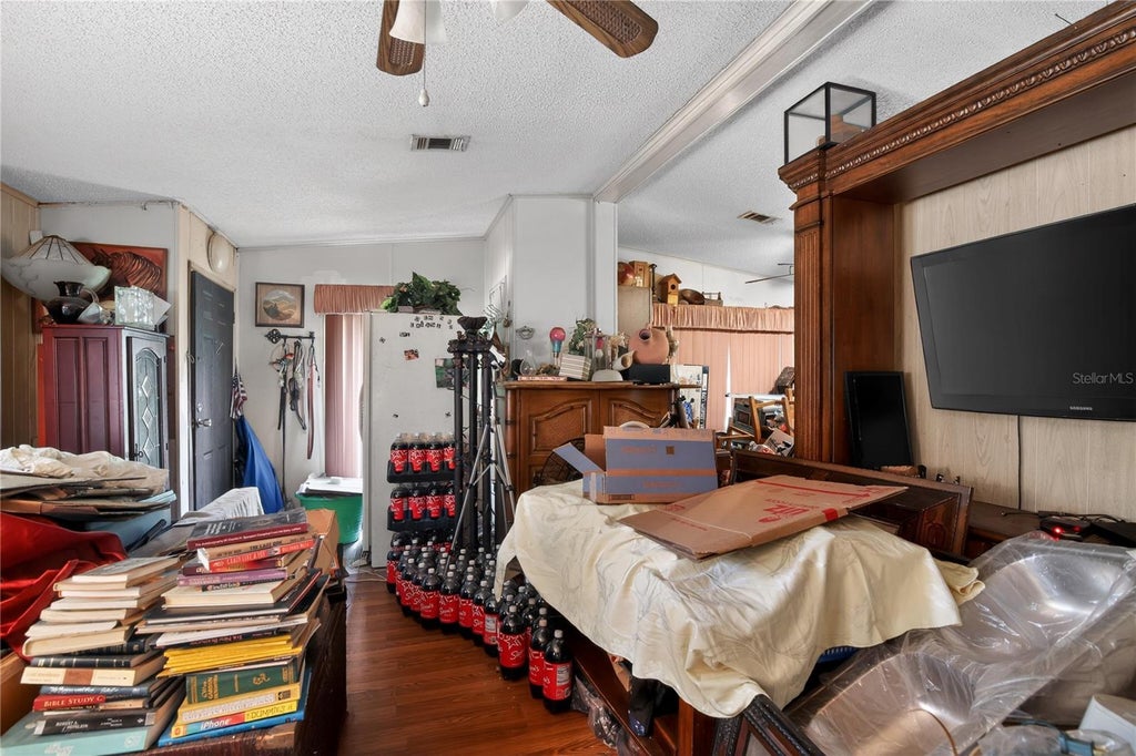 Photo of 550 NE 154th Avenue, Williston, FL 32696 (MLS # O6415447)