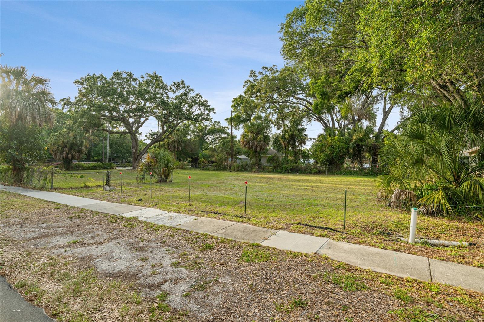 NORTH RIVERSIDE PARK - Land
