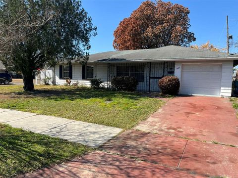 1662 CRESTHAVEN AVENUE ORLANDO FL 32811