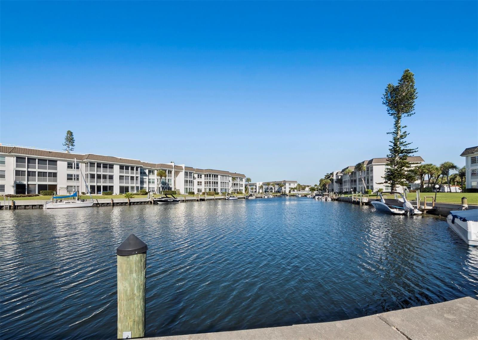 LONGBOAT HARBOUR - Residential