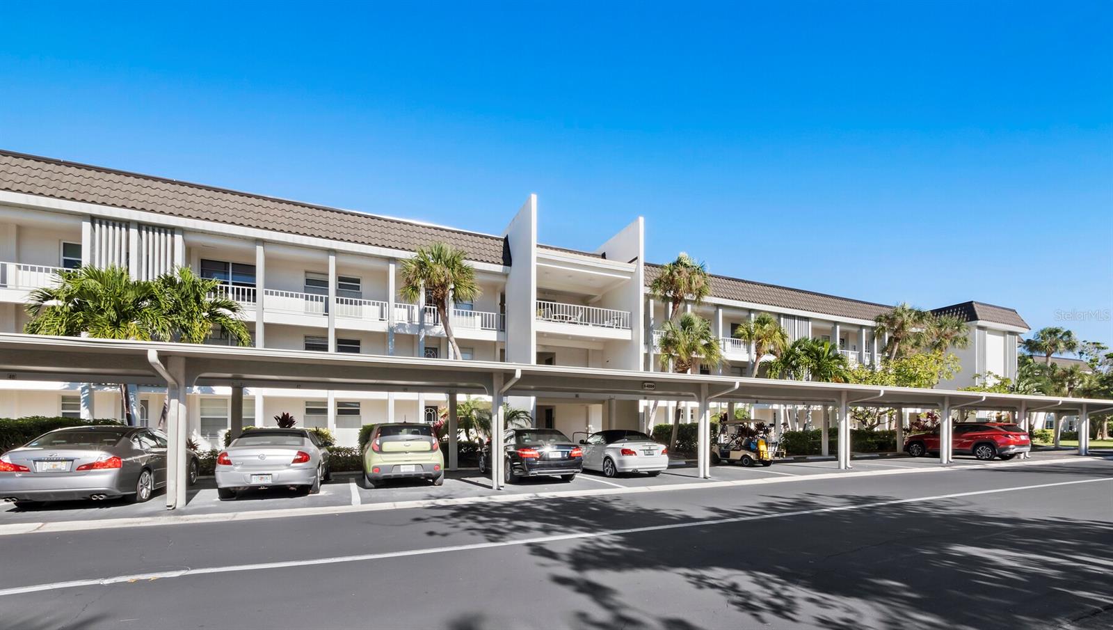 LONGBOAT HARBOUR - Residential