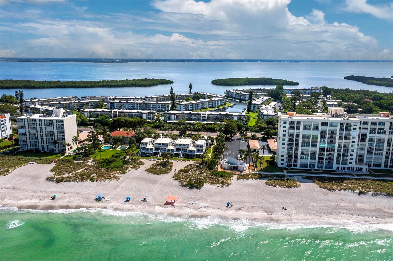 LONGBOAT HARBOUR - Residential