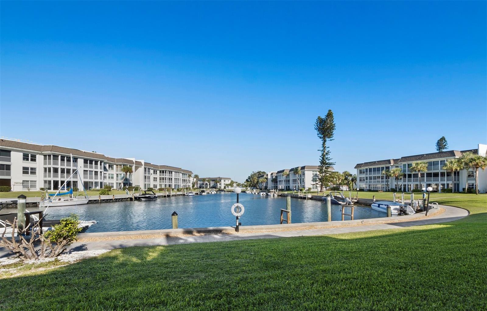 LONGBOAT HARBOUR - Residential