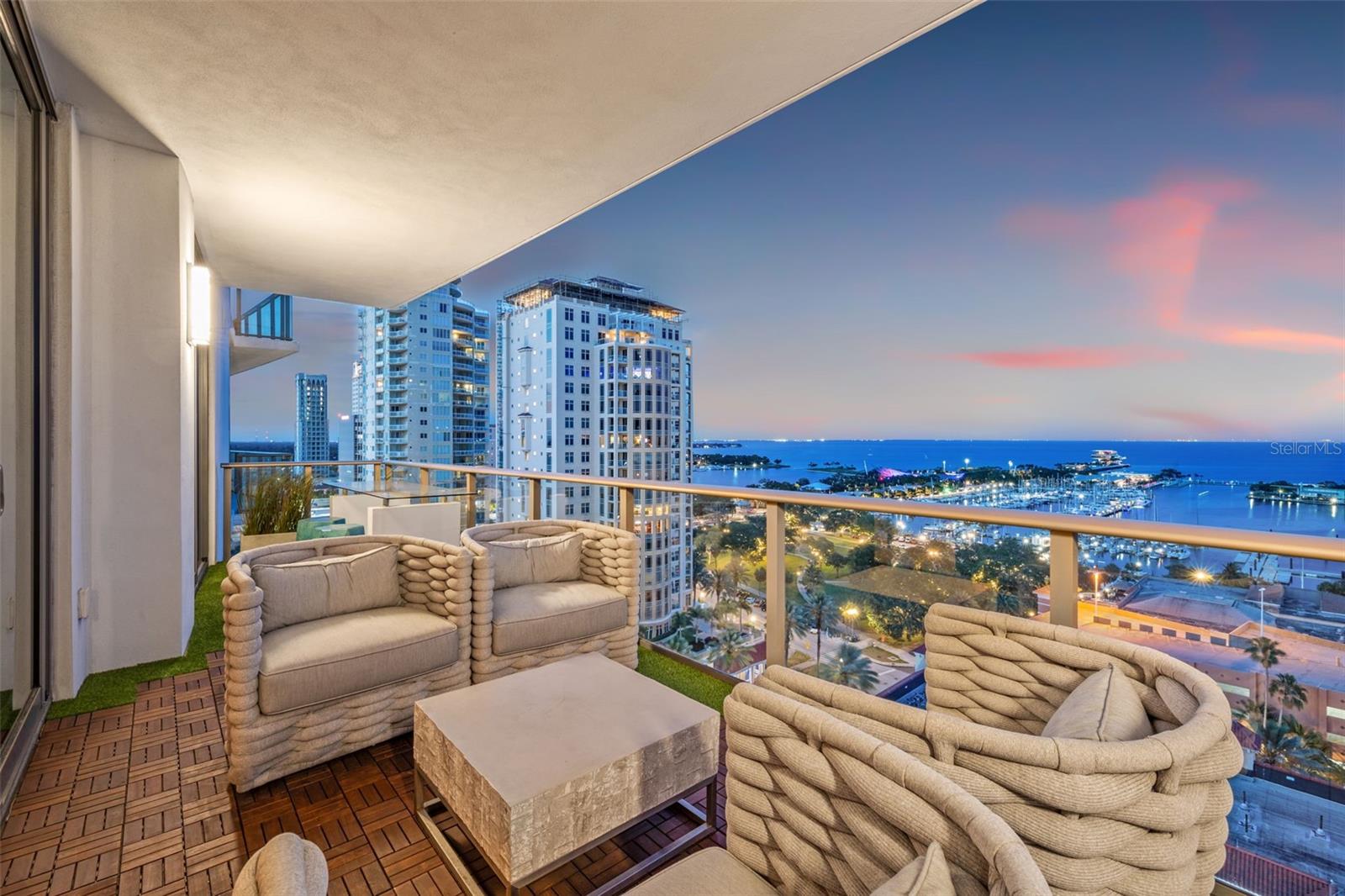 ONE ST. PETERSBURG - Residential