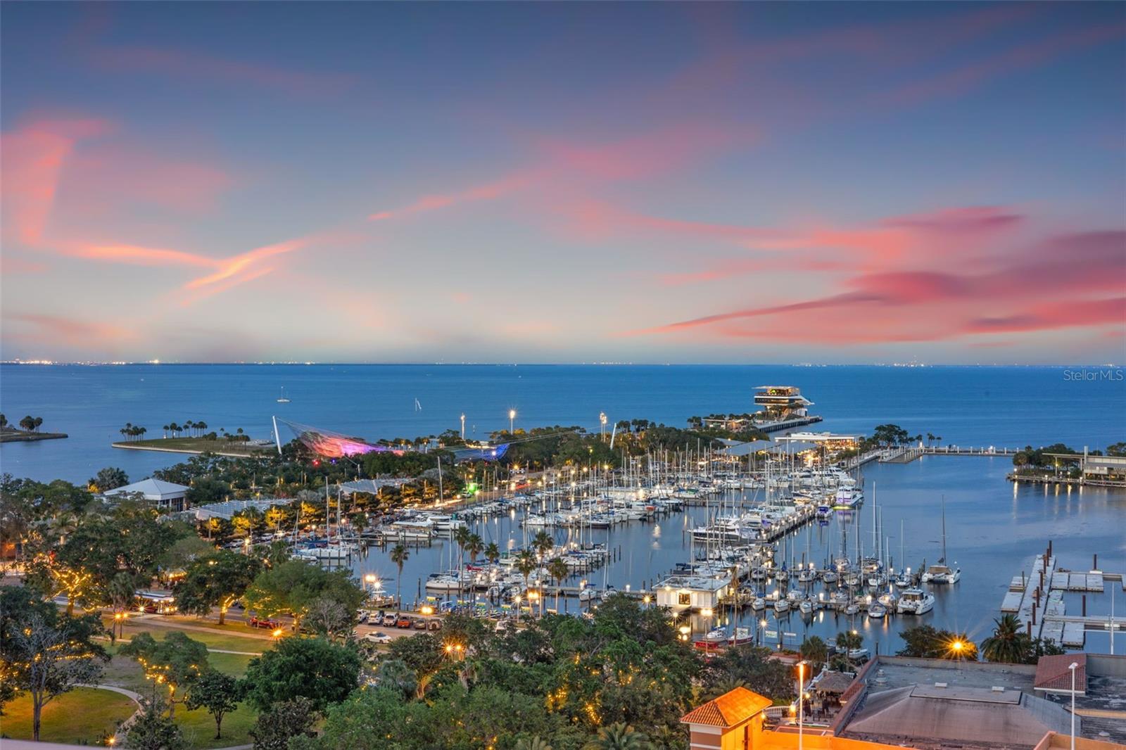 ONE ST. PETERSBURG - Residential