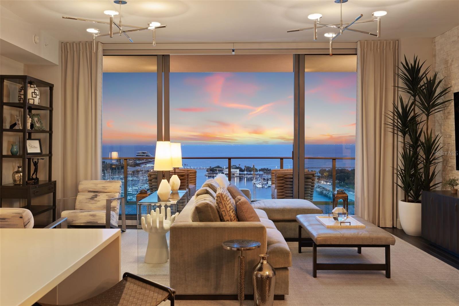 ONE ST. PETERSBURG - Residential